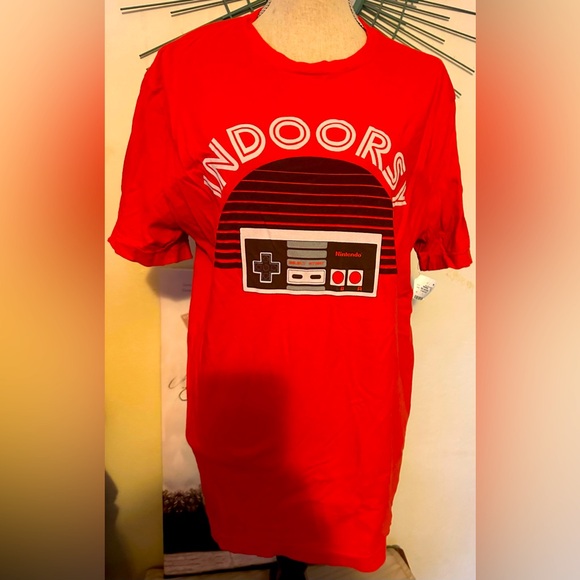 NWT Nintendo L red tee shirt- old school style - Picture 1 of 3